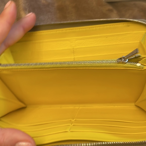 Celine butter soft zippy wallet made in Italy yellow inside pebbled leather - Picture 8 of 13